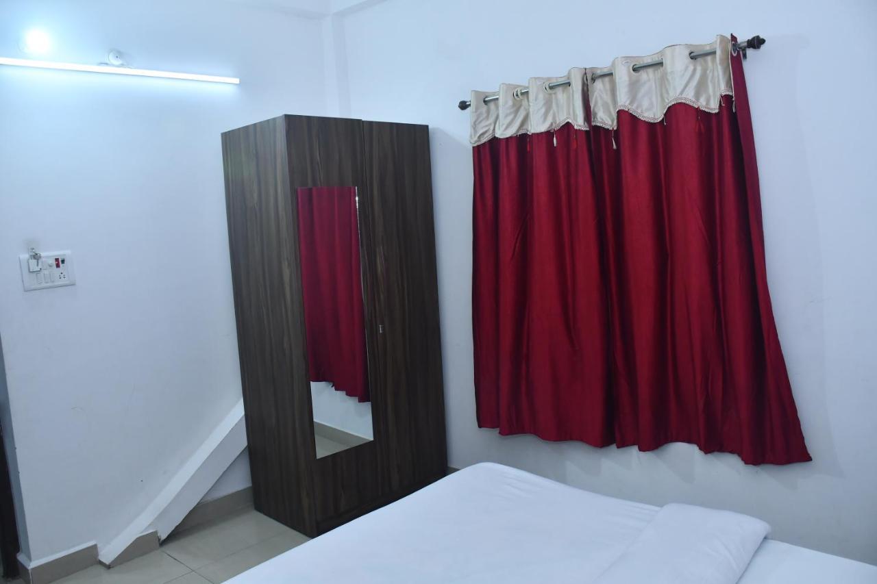 Hotel Awadh Palace Sahjanwa Buitenkant foto