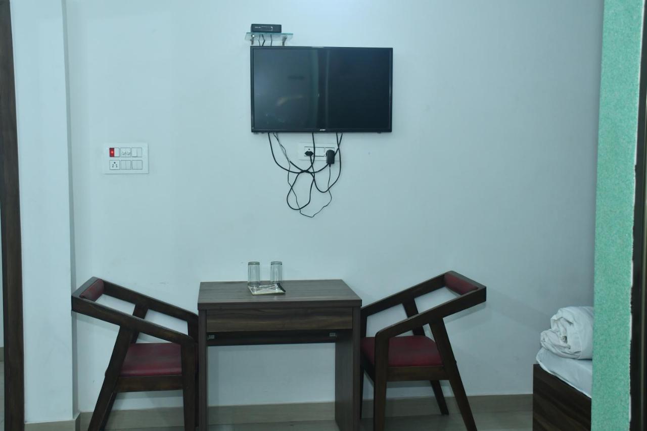 Hotel Awadh Palace Sahjanwa Buitenkant foto